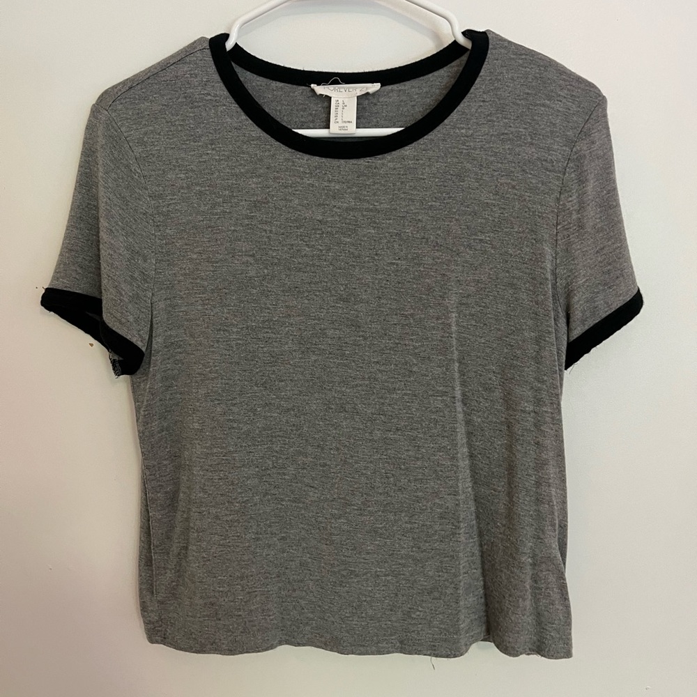 Forever 21 Cropped T-Shirt